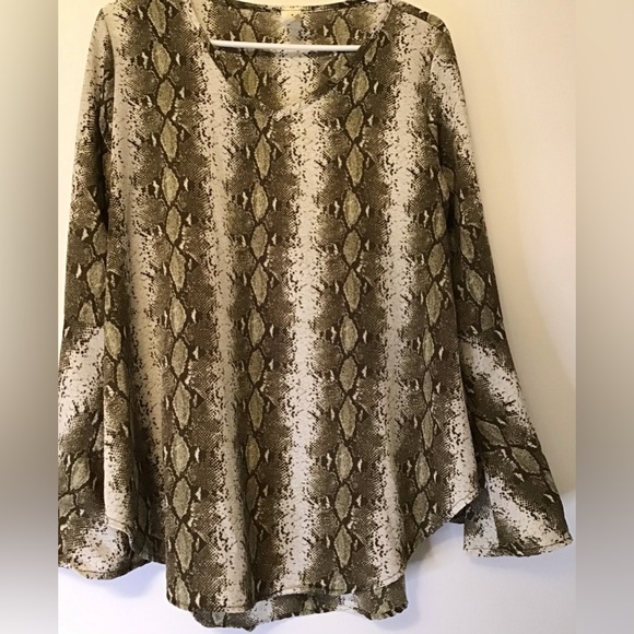 LARA Snake print blouse - Picture 3 of 6